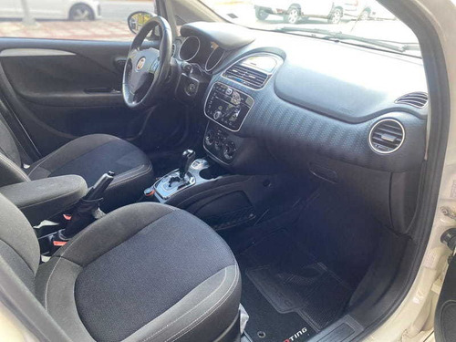 Imagem 14 de 15 de Fiat Punto Sporting Dualogic 1.8 2015