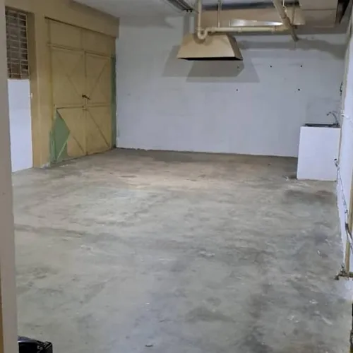 Local Av La Salle, Los Caobos
