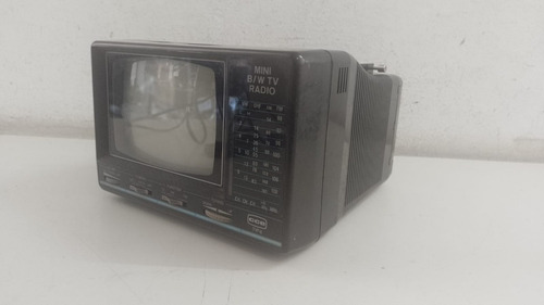 Imagem 4 de 8 de Mini Tv - Cce Tvp-6 - Com Defeito, Ler Descrição