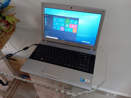 Notebook Samsung Rv411,intel Core I3 M330,4gb,hd500gb,cons Prateado