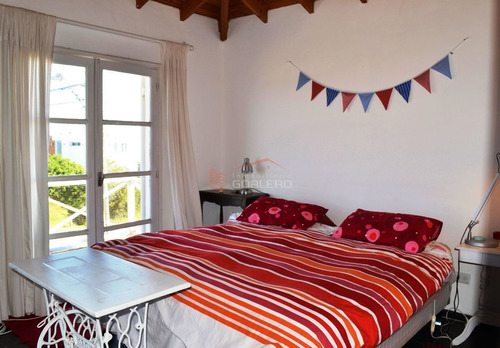 Imagen 4 de 18 de Hermosa Y Cómoda Casa Ubicada En La Barra A Muy Pocos Metros De Playa
