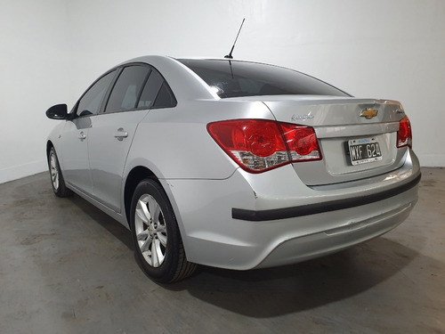Imagen 4 de 19 de Chevrolet Cruze Lt Mt 1.8 Nafta Manual 4 Puertas 2013