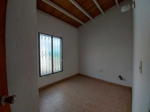 Imagen 12 de 17 de Casa En Urb Aguasal Cerca De Villa Lago En Ciudad Alianza