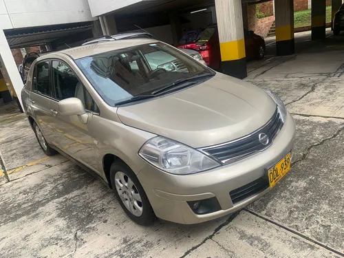 Nissan Tiida 1.8 Emotion 4 p