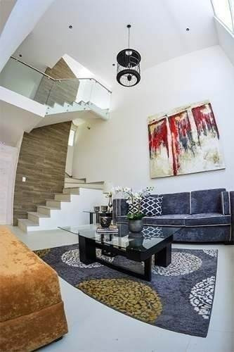 Imagen 4 de 16 de Se Renta Linda Residencia En Zibatá, Alberca, 3 Recámaras, Jardín, Doble Altura