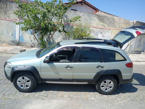 Imagem 3 de 15 de Fiat Palio Weekend Adventure Locker 1.8 Dual.