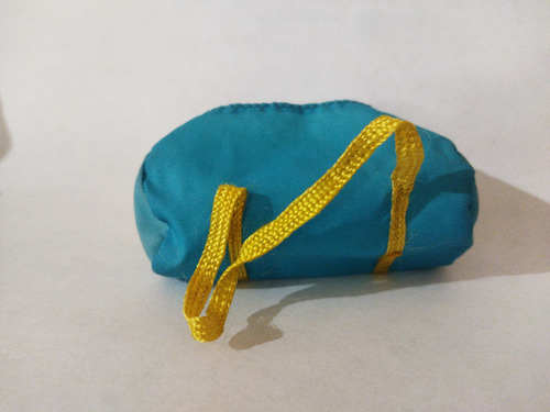 Barbie Accesorio Ropa Bolso Deportivo Azul Maleta Tela (Usado)
