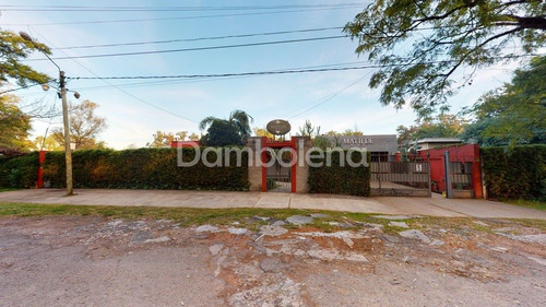 Casa Quinta  En Venta O Permuta Ubicado En Moreno, G.b.a. Zona Oeste