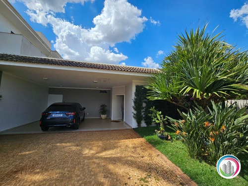 Casa Para Venda No Cond. Villaggio 2 Em Bauru/sp Ou Permuta Por Ap. 03 Dorm. Zona Sul Com + 100 M²