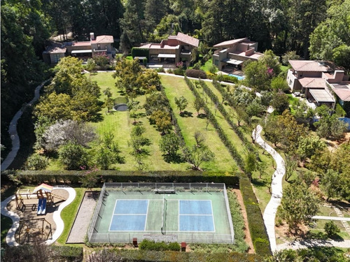 Casa En Venta | Condominio | Avandaro | Nueva | Alberca | Padel