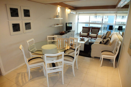 Divino Impecable Con Servicios- Ref: 14439