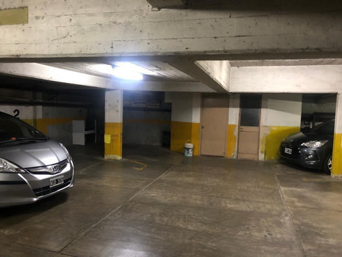 Imagen 4 de 4 de Cochera Cubierta Acceso Con Control Remoto Sobre San Martin Al 2100