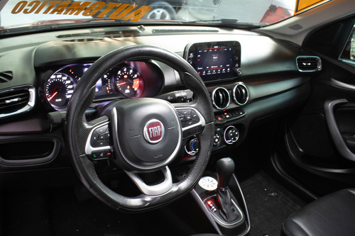 Fiat Cronos 1.8 Precision 16v Flex Aut. 4p