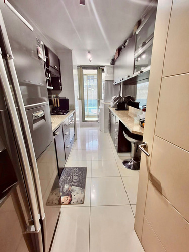 Venta Amplio Departamento En Lomas De San Andres