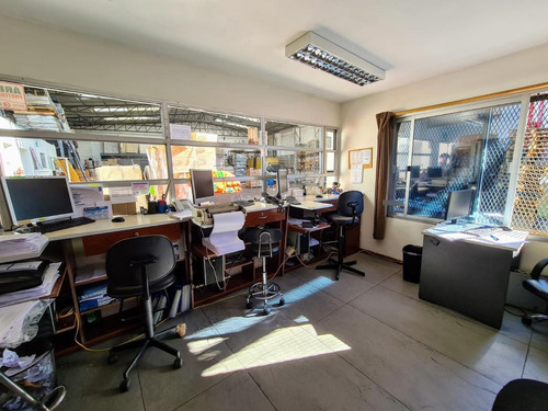 Imagen 3 de 15 de Oportunidad! Venta - Depósito - Terreno - Local - Frente A Mercado Modelo!
