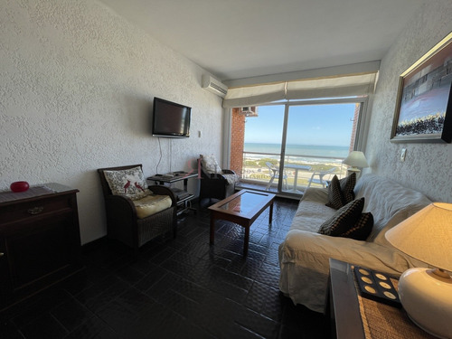 Frente Al Mar Con Excelente Vista, Terraza Y Garage