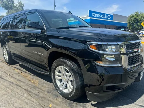 Suburban Lt 4x4 2017