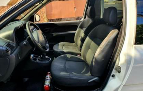 Imagem 8 de 15 de Renault Clio 2014 1.0 16v Authentique Hi-power 3p