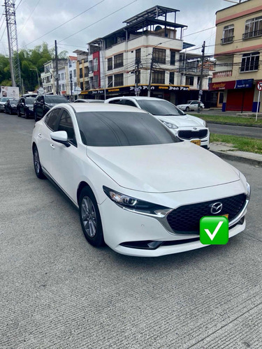 Mazda 3 Sedan Touring Híbrido