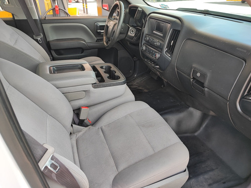 Chevrolet Silverado 5.4 2500 Doble Cabina Ls 4x2 At