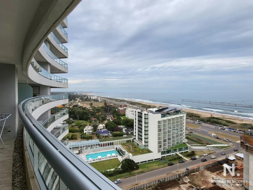 Apartamento En Venta, 3 Dormitorios En Playa Brava Punta Del Este