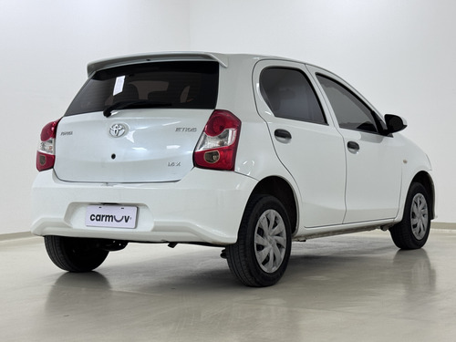 Toyota Etios 1.5 X MT6 5P