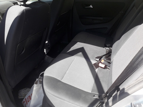 Volkswagen Suran 1.6 Imotion Highline 11c 2011
