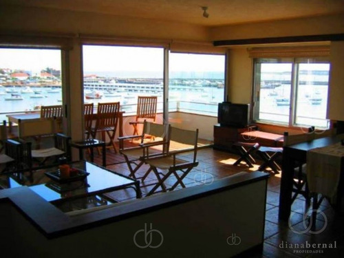 Imagen 12 de 14 de Punta Del Este, Departamento Con La Mejor Vista Al Puerto.- Ref: 2711