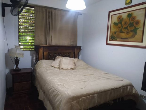 Se Vende Casa, Ubicada En La Urbanización El Marquez. Nc