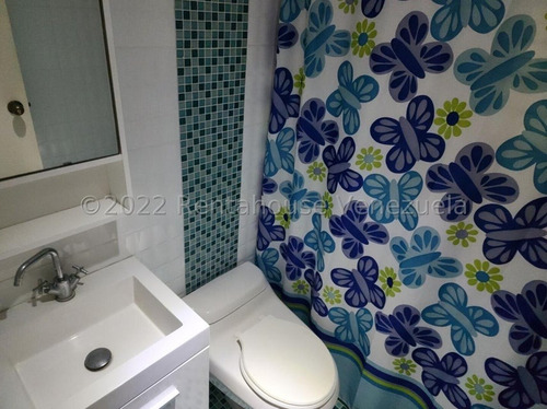 Cómoda Y Esplendida Casa En Venta Ubicada En Oripoto 23-15865