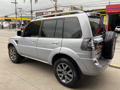 Mitsubishi Pajero TR4 2.0 4x2 Flex Aut. 5p