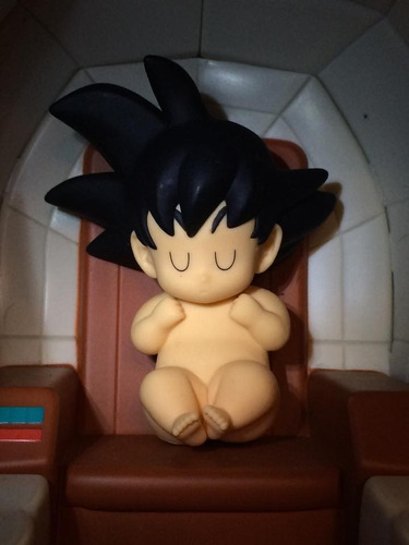 Dragon Ball Z Goku Bebe Con Cola Sayayin Durmiendo Kakaroto