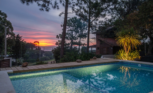 Casa Alquiler Playa Verde Con Piscina Climatizada