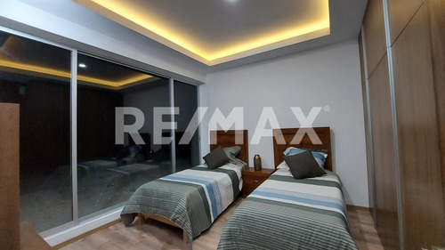 Imagen 17 de 26 de Venta De Departamento Torre Del Bosque - (2)