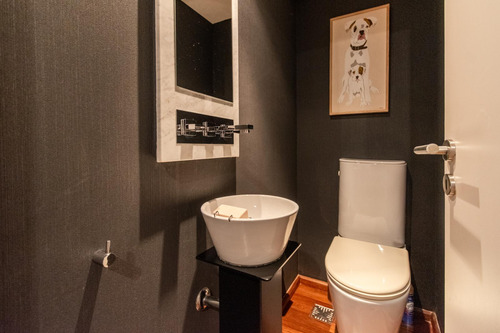Impecable Departamento Con Cochera Y Bulera Sobre Av. Libertador En Martinez.
