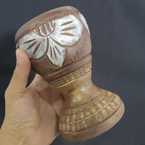 Imagem 1 de 9 de Vaso Copo Pilão Madeira Esculpido Antigo 17x11cm 550g Raro