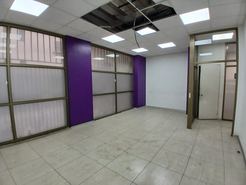 Excelente Local De 1241m2 Con Excelente Exposición En Venta