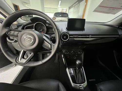 Mazda 2 Touring Sdn At 1.5 4x2
