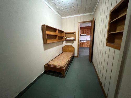 Casa Con Galpón En Barrio Las Avenidas