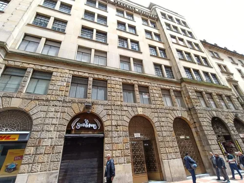 Oficina En Arriendo En La Candelaria. Cod A10327