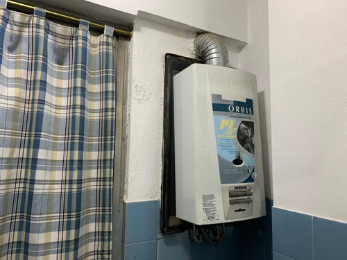 Imagen 6 de 10 de Caseros Centro En Venta Unico Departamento De 2 Ambientes Arriba De La Farmacia Central Sobre Urquiza F: 7953