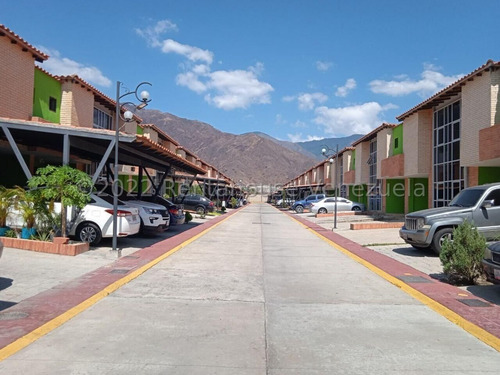 Imagen 16 de 25 de Rentahouse Carabobo Vende Townhouse En Villas La Fontana San Diego Rcys 22-17173