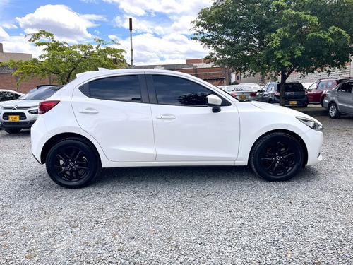 Mazda 2 Grand Touring Lx