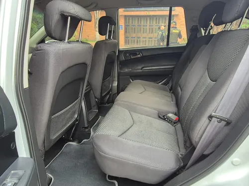 Ssangyong Kyron 2.3 Gasolina 7 Pasajeros