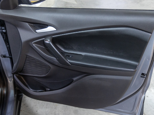 Chevrolet Tracker 5 Puertas 1,2 T 6at