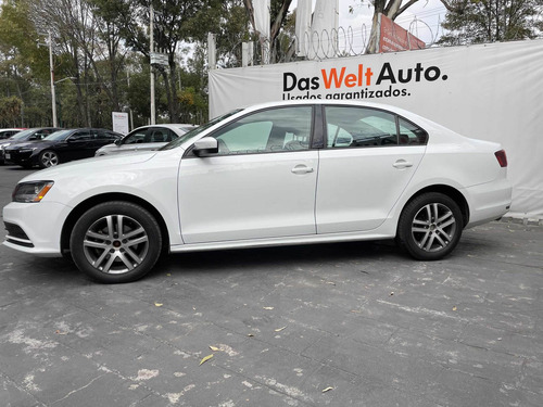 Imagen 2 de 14 de Volkswagen Jetta 2018 2.5 Trendline Mt