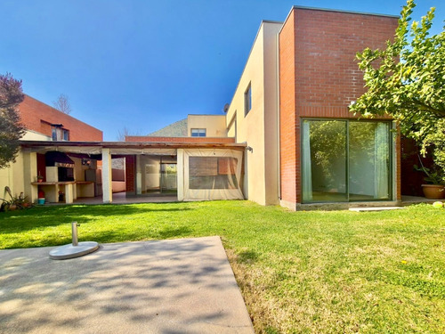 En Venta Práctica, Cómoda Y Linda Casa En Chamisero