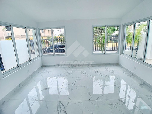 Imagen 7 de 12 de Casa De Venta En La Moraleja Santiago