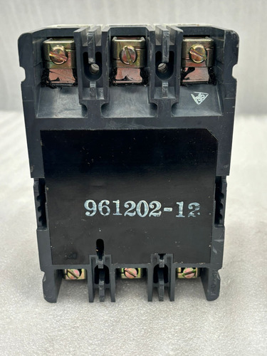 Interruptor Termomagnético Hmcp030h1c Cutler Hammer 3x30amp