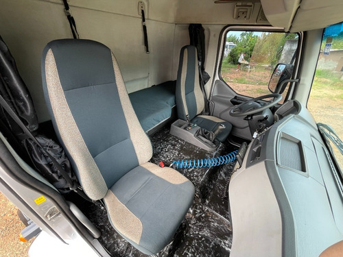 Volvo Vm 330 Toco 4x2t Cavalinho Caminhao Trator